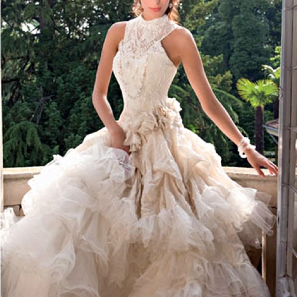 Searching for Demetrios dress